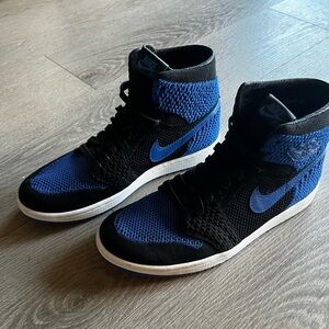 Men’s Nike Air Jordan 1 Retro High Flyknit Size 9.5 919704-006